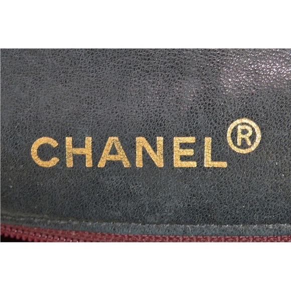 Chanel Black Quilted Shoulder Bag - Picture 9 of 11